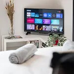Logis à 5 Min De L'autoroute A10, Balcon&parking Privé * Châtellerault