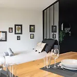 Logis à 5 Min De L'autoroute A10, Balcon&parking Privé Châtellerault