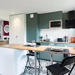 Apartamento Logis à 5 Min De L'autoroute A10, Balcon&parking Privé *