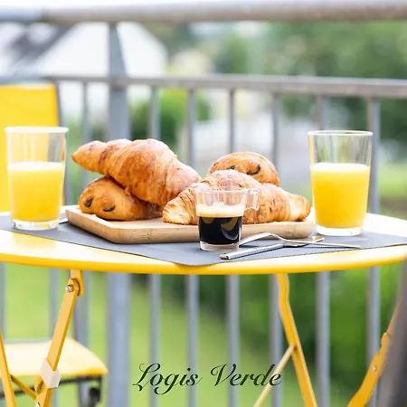 Logis Verde, 5 Minutes De L'autoroute A10, Balcon & Parking Prive * Chatellerault