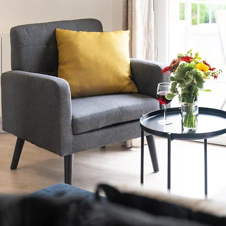 Logis à 5 Min De L'autoroute A10, Balcon&parking Privé Apartamento