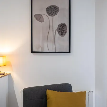 Logis à 5 Min De L'autoroute A10, Balcon&parking Privé Châtellerault