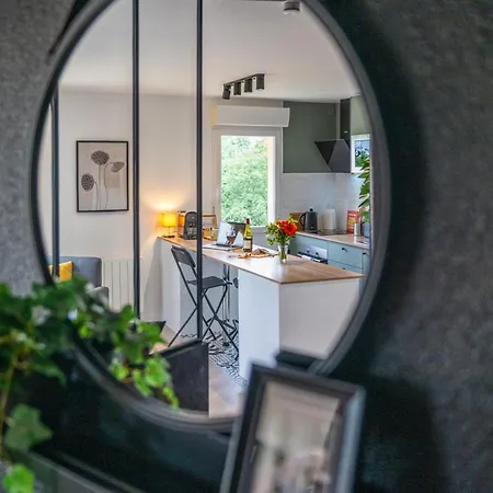 Logis à 5 Min De L'autoroute A10, Balcon&parking Privé * Châtellerault