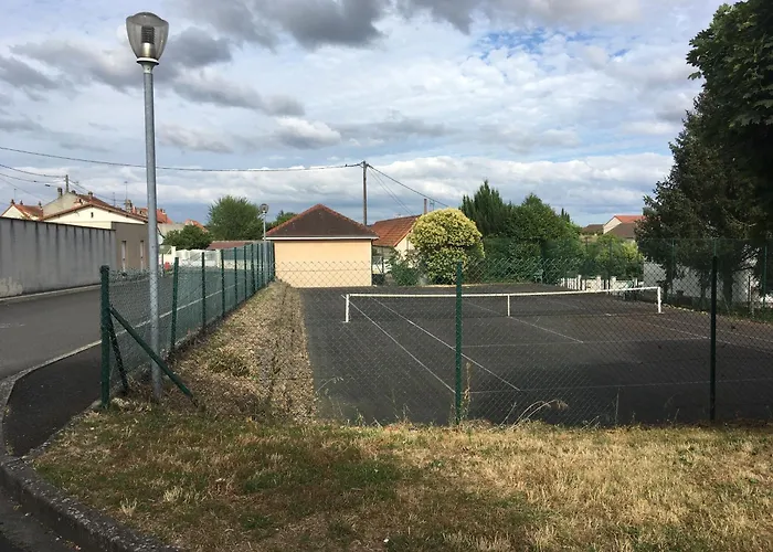 Apartamento Logis à 5 Min De L'autoroute A10, Balcon&parking Privé *