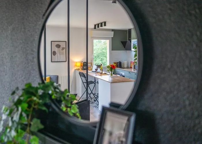 Logis à 5 Min De L'autoroute A10, Balcon&parking Privé * Châtellerault